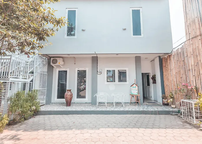 Oyo 1555 Unik Guesthouse Syariah Jakarta